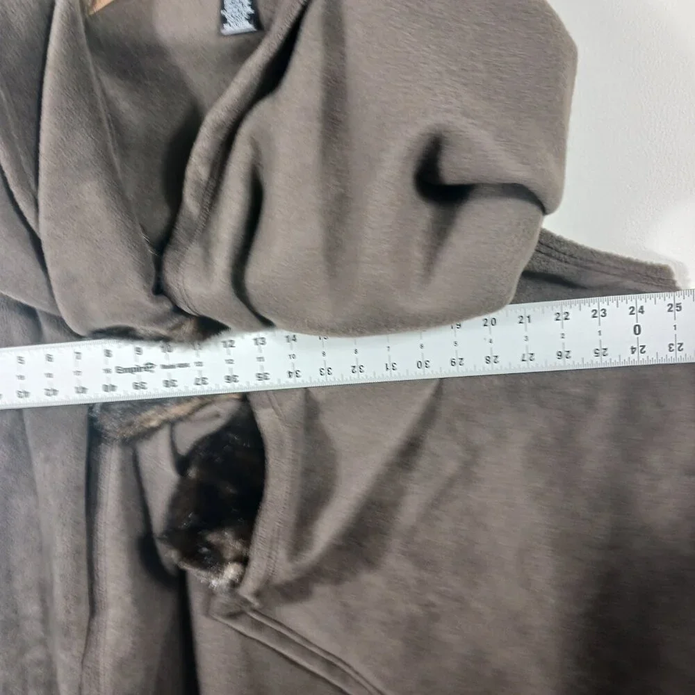 Parkhurst, One Size, Brown Fleece Cape With Faux Fur Collar, Has Inside Armholes - Picture 13 of 16